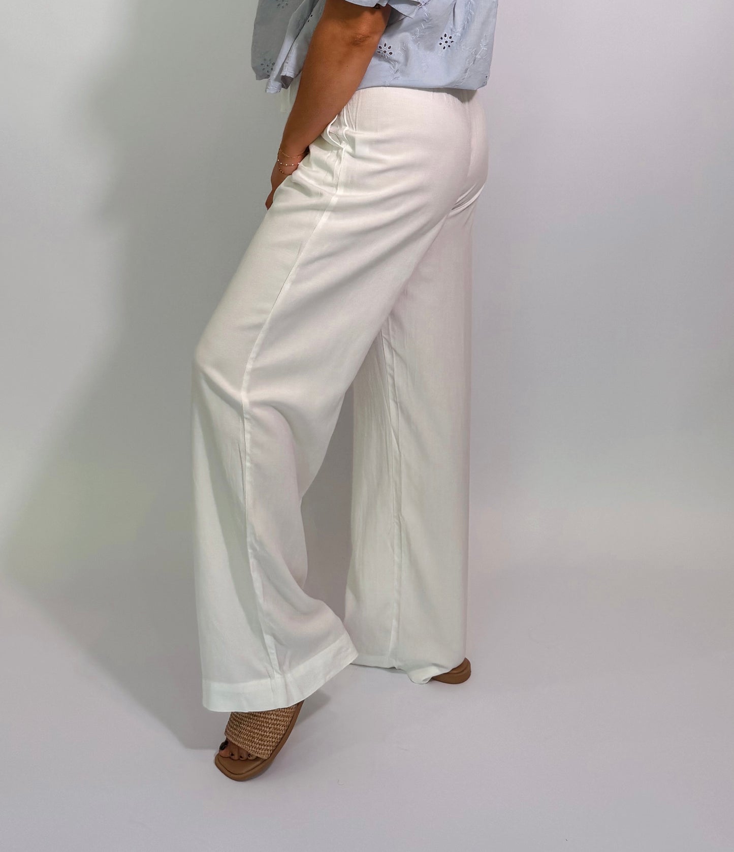 The Coastal Linen Pant
